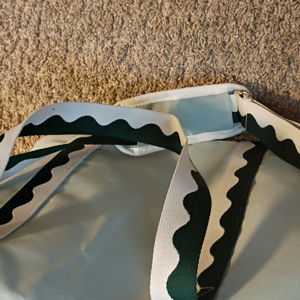 Business And Pleasure Insulated Pool Bag - Picture 6 of 8